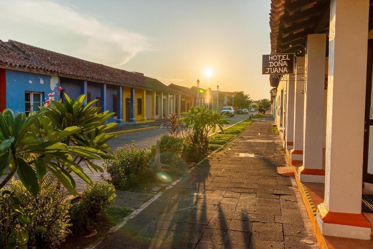 Hotel Dona Juana Tlacotalpan Eksteriør billede