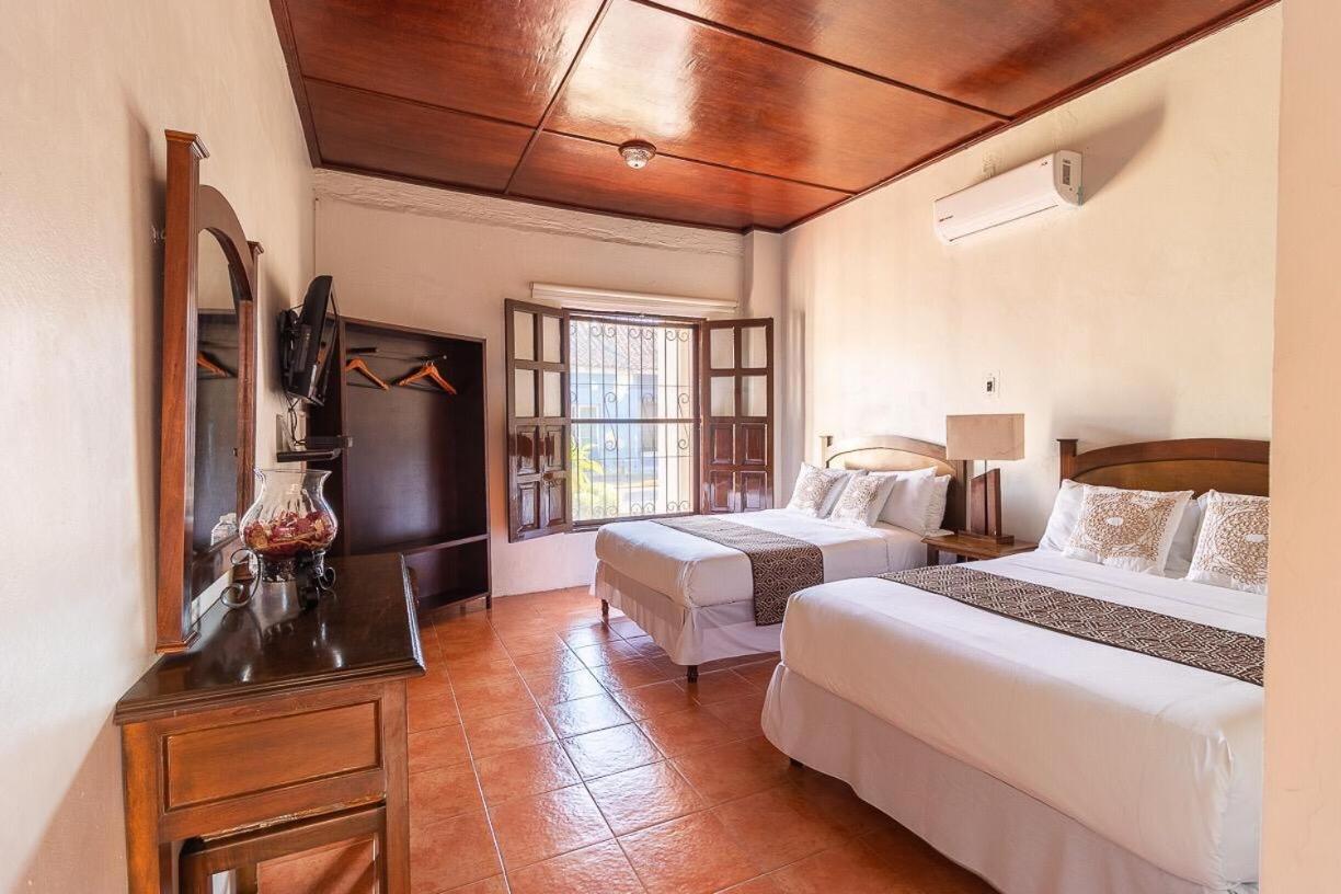 Hotel Dona Juana Tlacotalpan Eksteriør billede