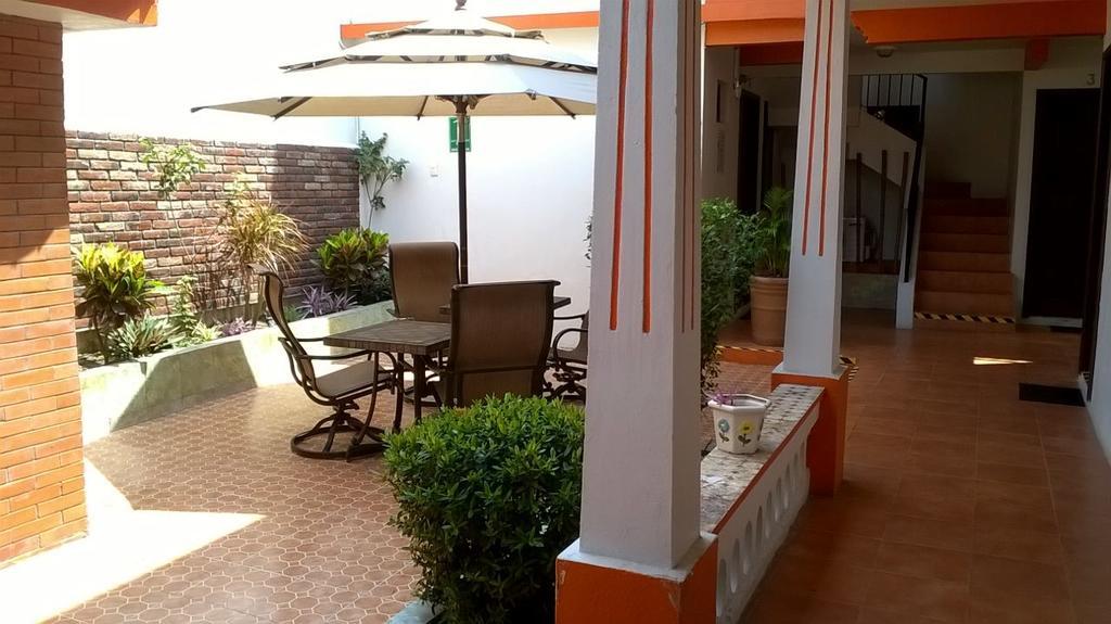 Hotel Dona Juana Tlacotalpan Eksteriør billede